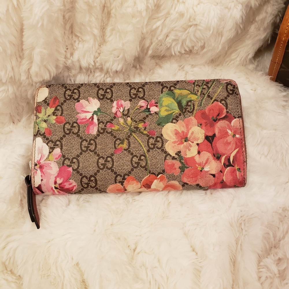 Gucci Bloom wallet
